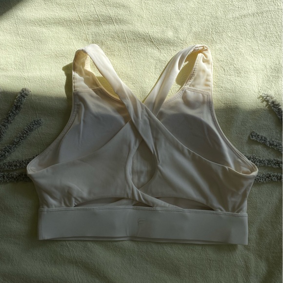 Sport bra top & leggings | Fabletics - Picture 5 of 10